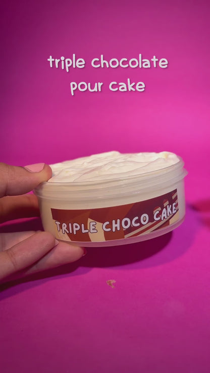 TRIPLE CHOCO POUR CAKE