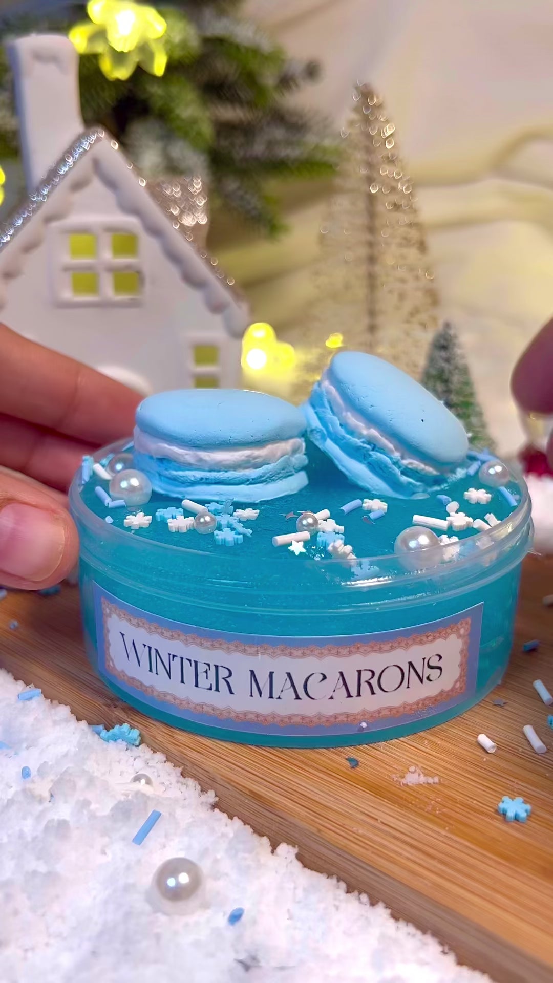 WINTER MACARONS